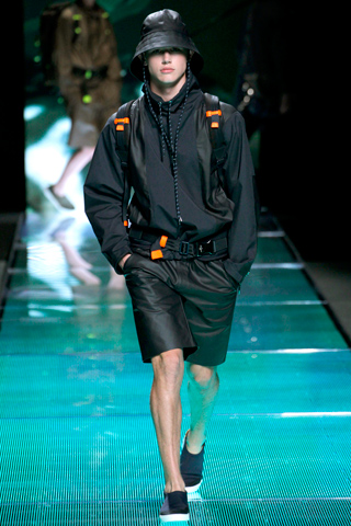 Louis Vuitton / - 2013